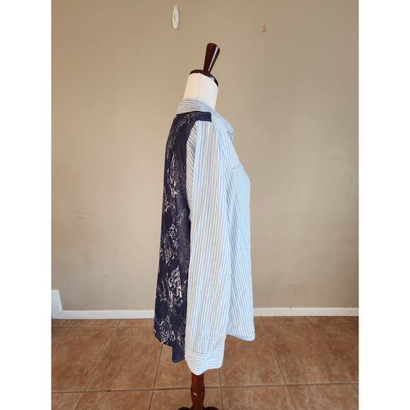 Chico's Women's Button Up Top SZ 1 Round Hem Sheer Back - Picture 3 of 12